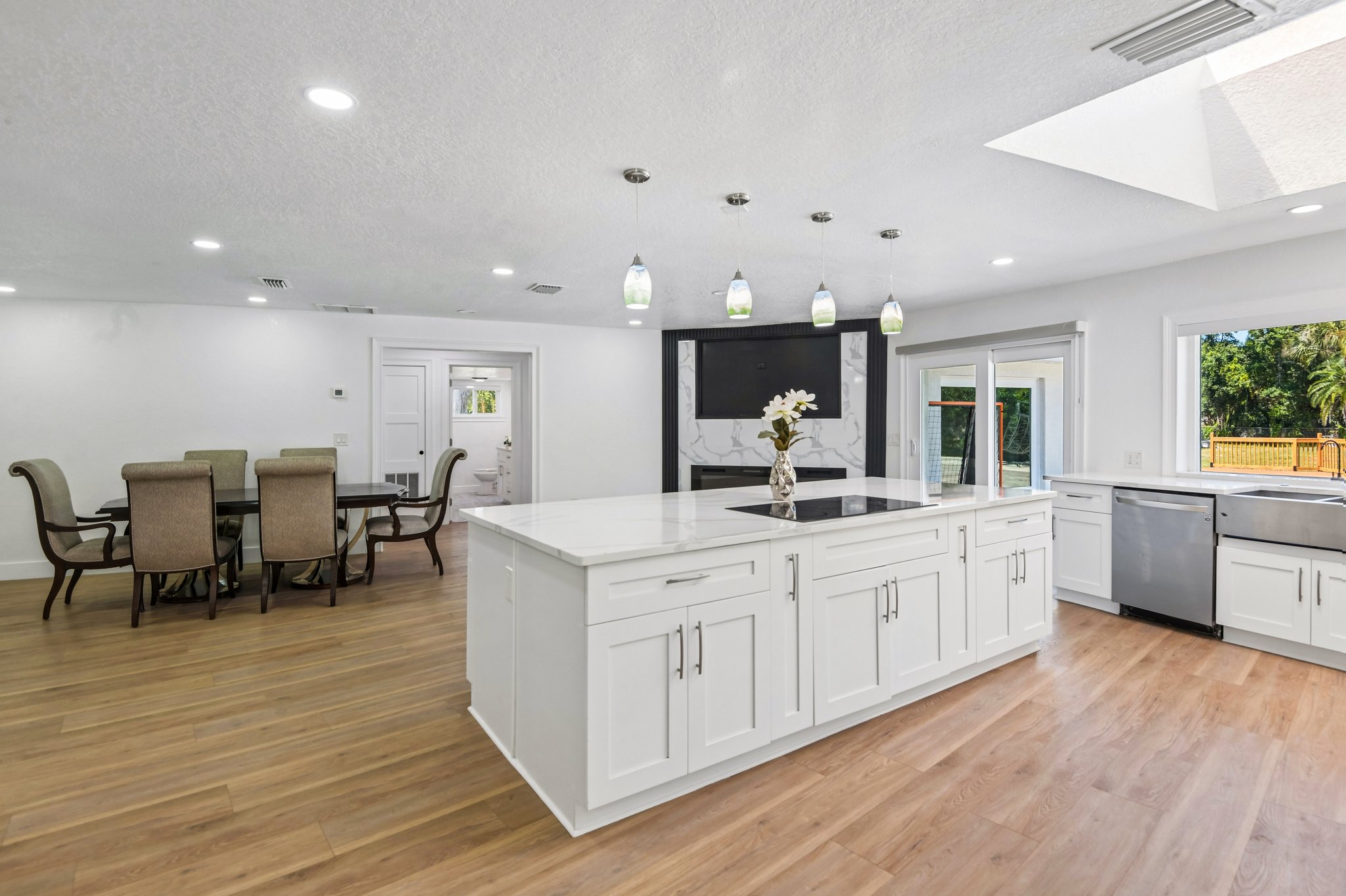 131st St N-S2706-016.jpg