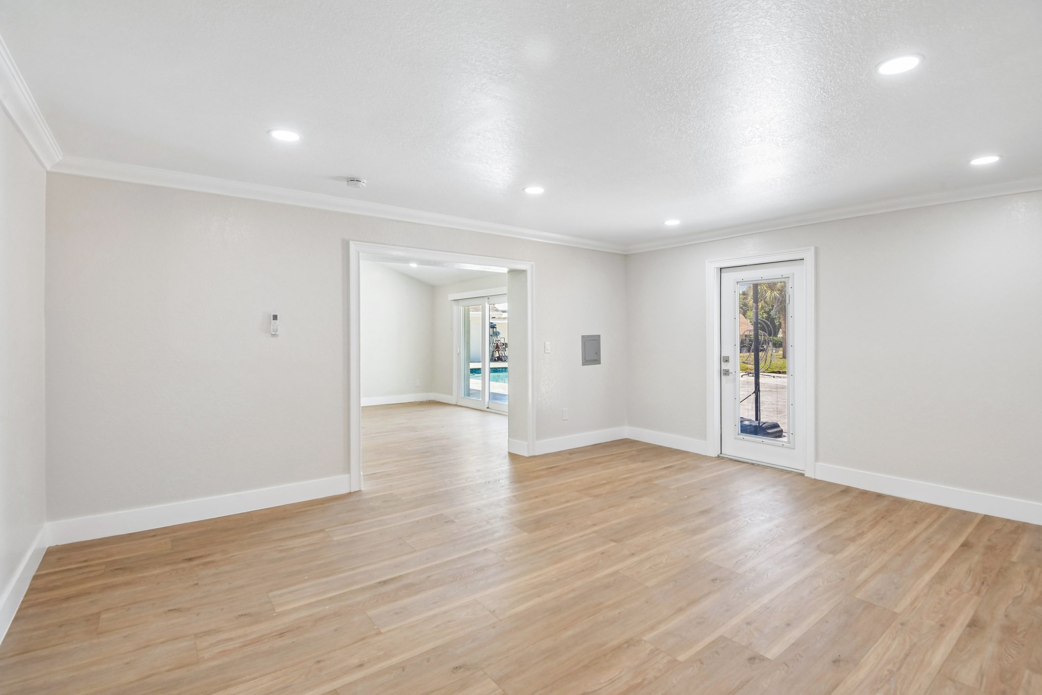 131st St N-S2706-036.jpg