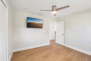 131st St N-S2706-025.jpg