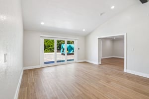 131st St N-S2706-037.jpg