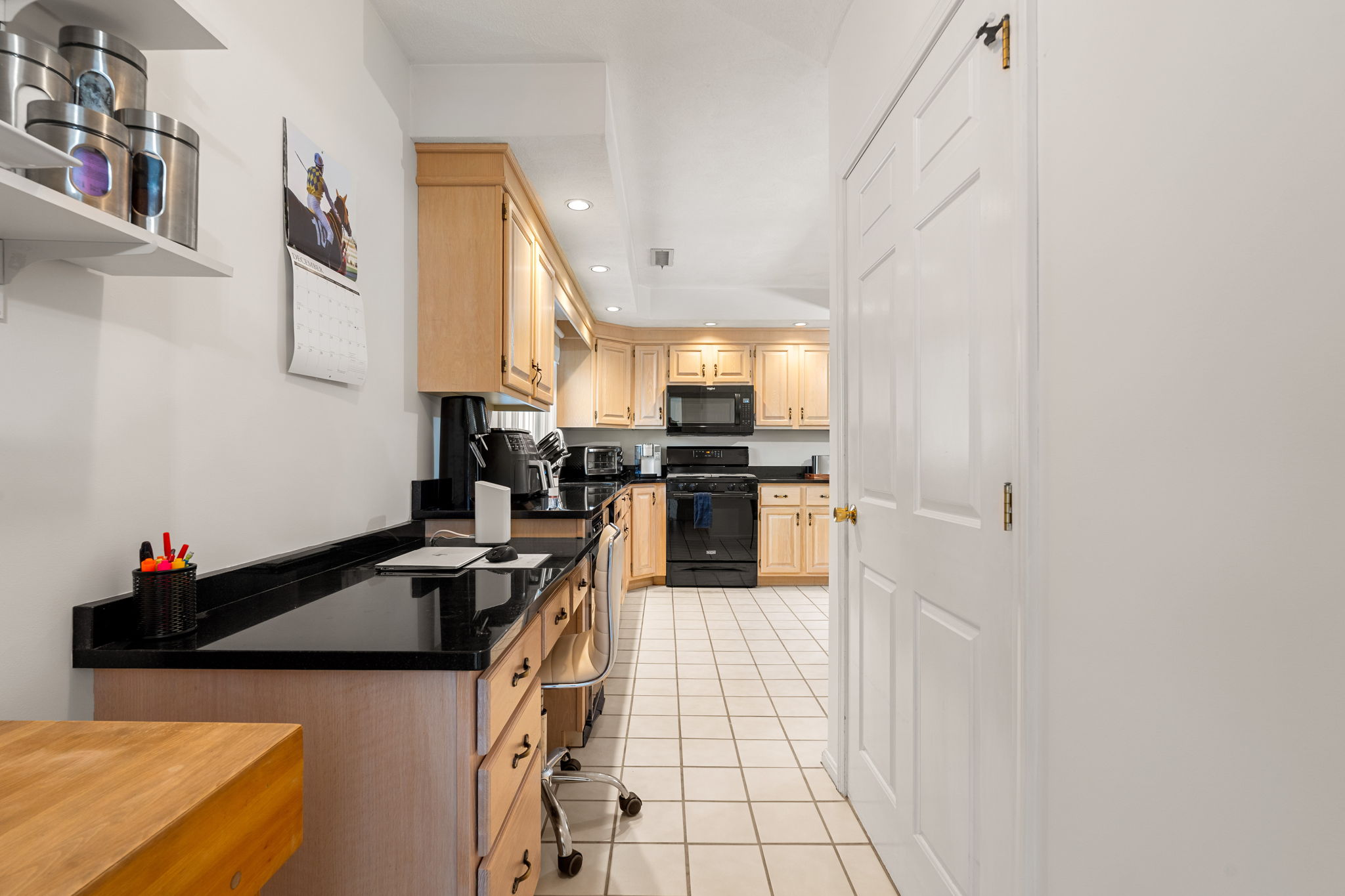 113 Brickett Hill Cir, Haverhill, MA 01830, USA Photo 22