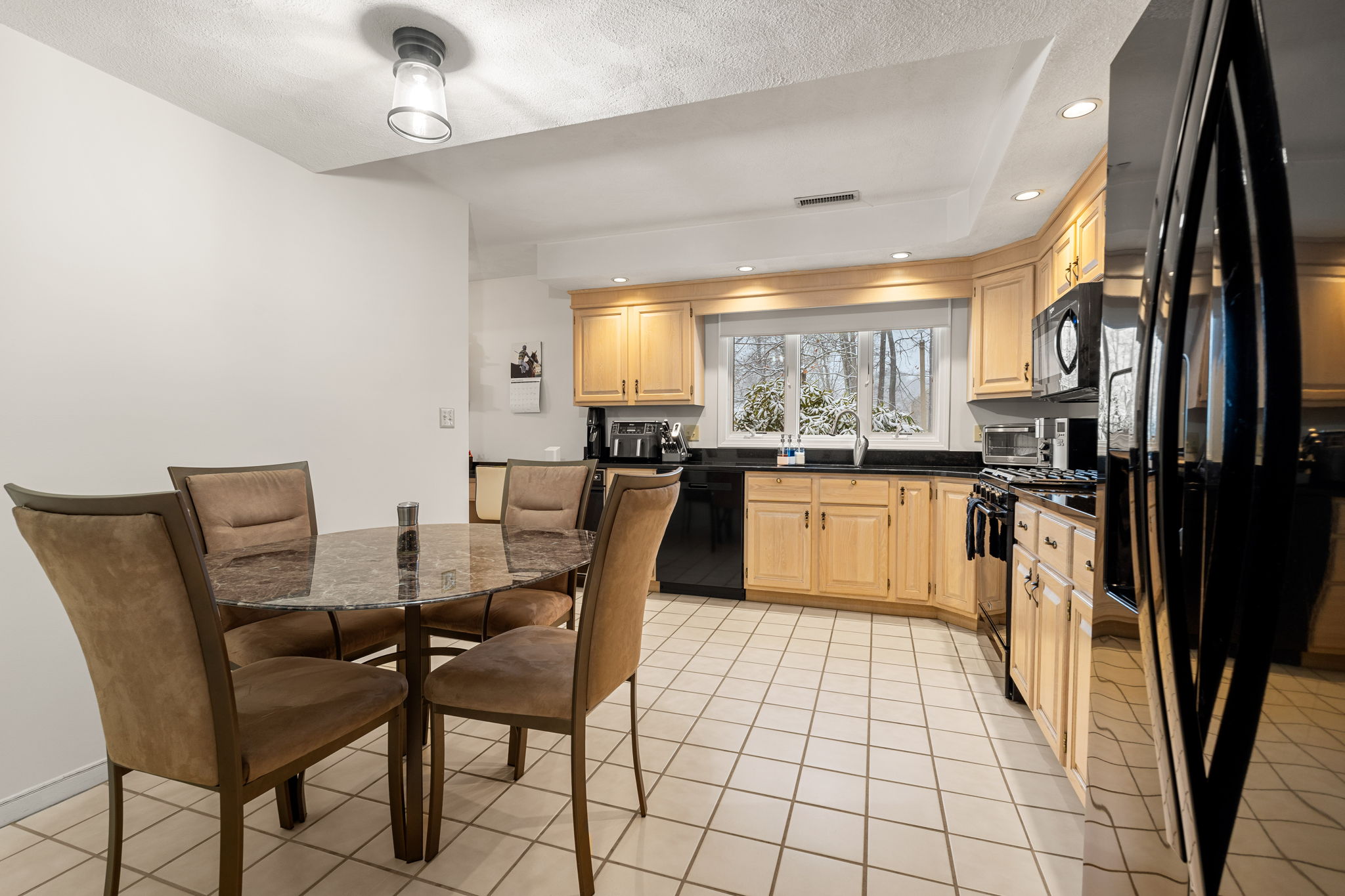 113 Brickett Hill Cir, Haverhill, MA 01830, USA Photo 23