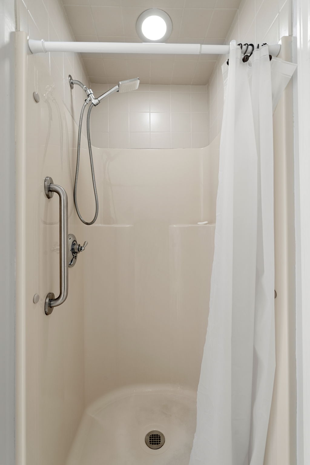 113 Brickett Hill Cir, Haverhill, MA 01830, USA Photo 38