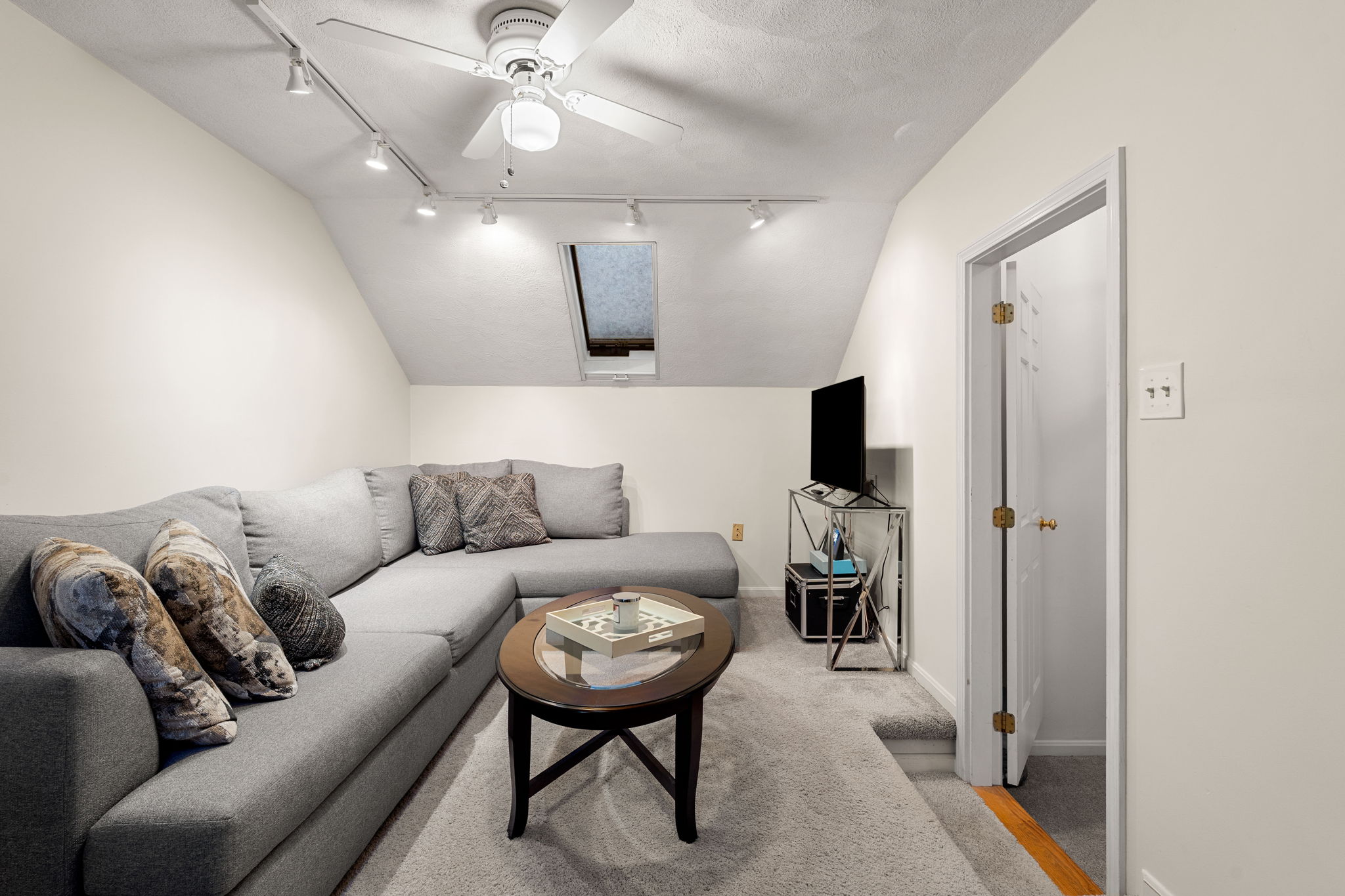 113 Brickett Hill Cir, Haverhill, MA 01830, USA Photo 42