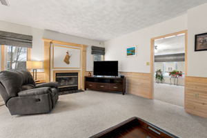 113 Brickett Hill Cir, Haverhill, MA 01830, USA Photo 17