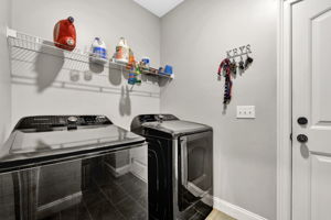  Photo 33