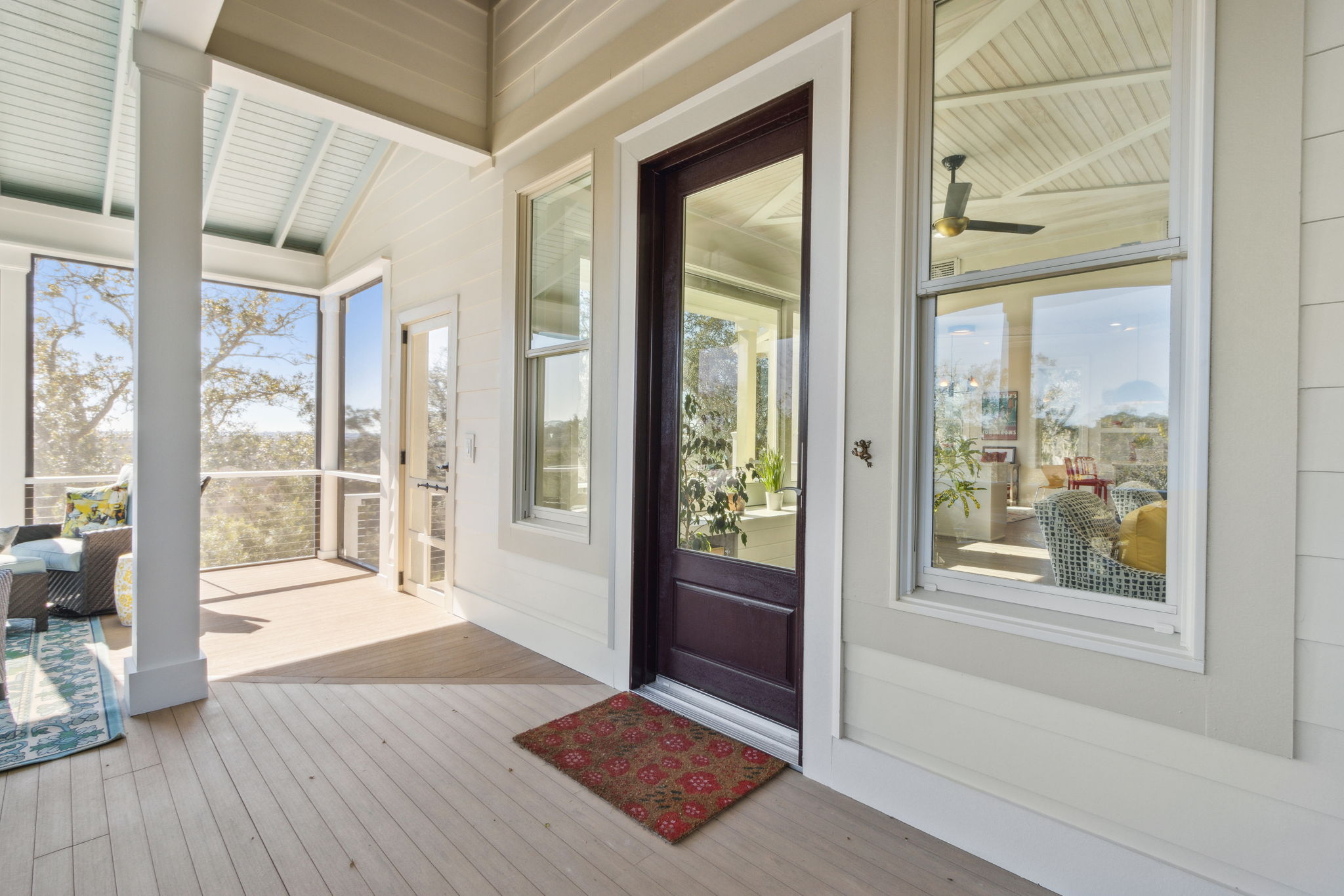 Screened-in Porch