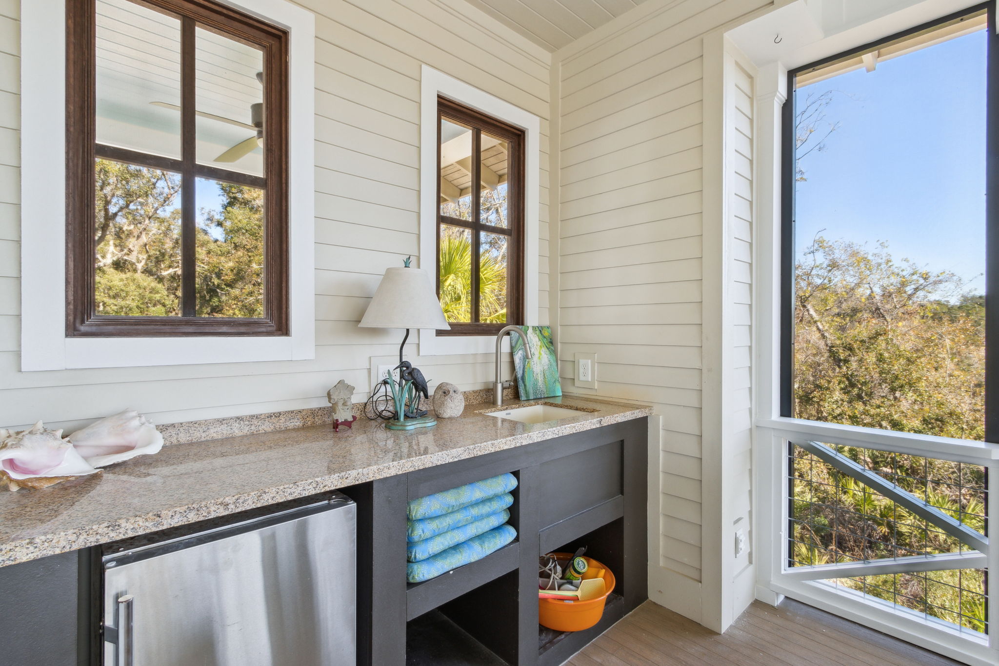 Screened-in Porch