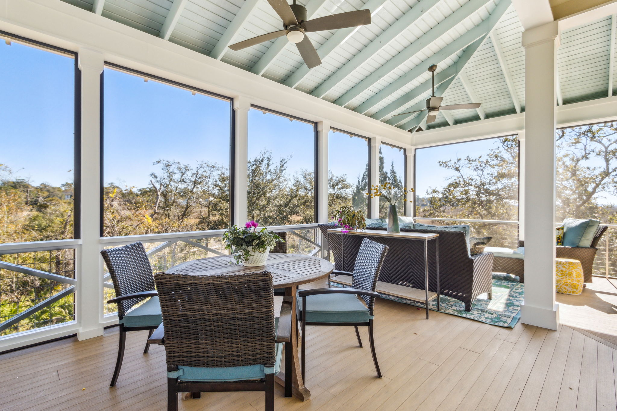 Screened-in Porch