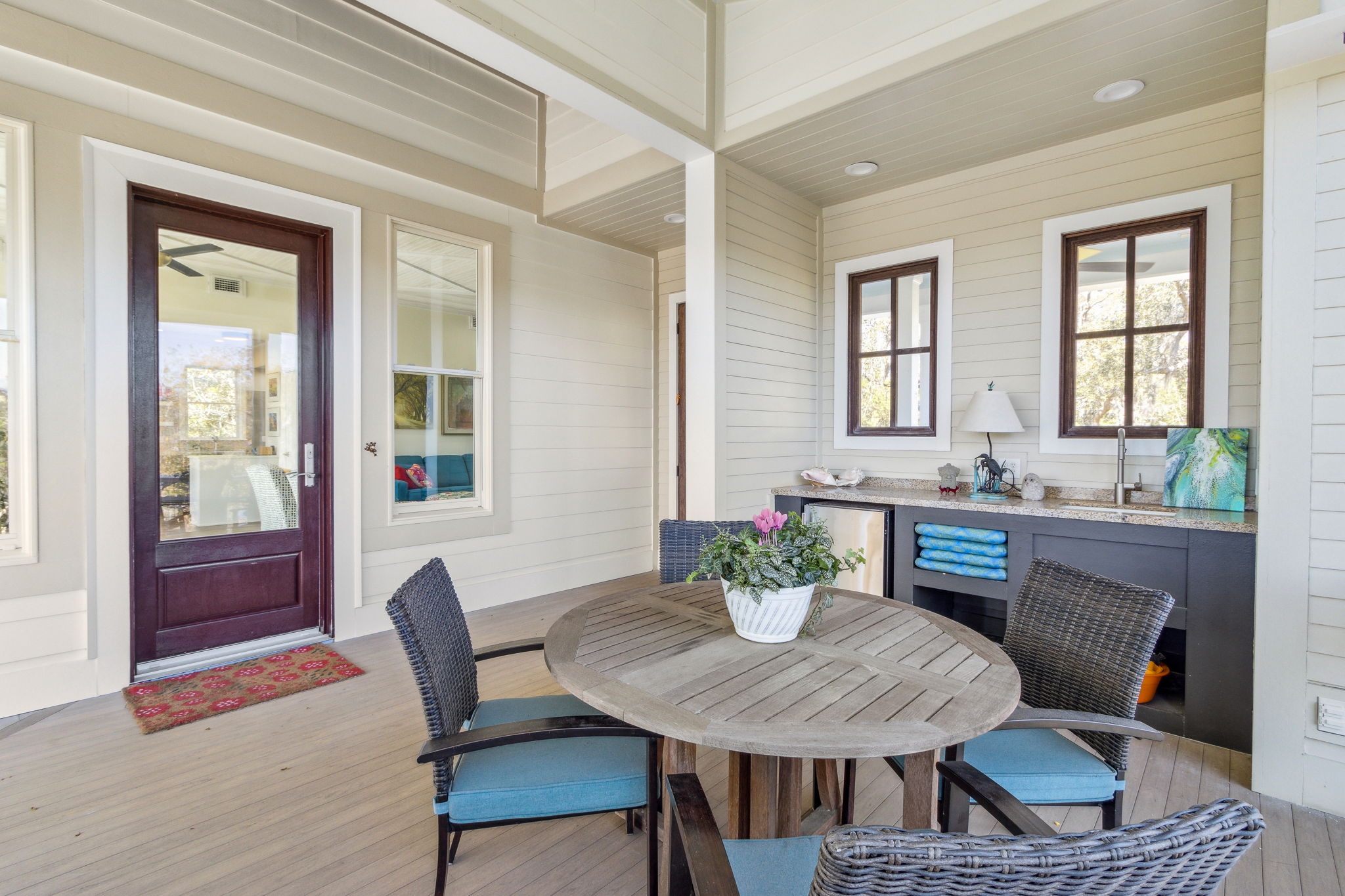 Screened-in Porch