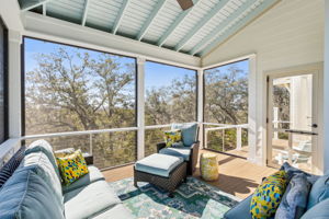 Screened-in Porch