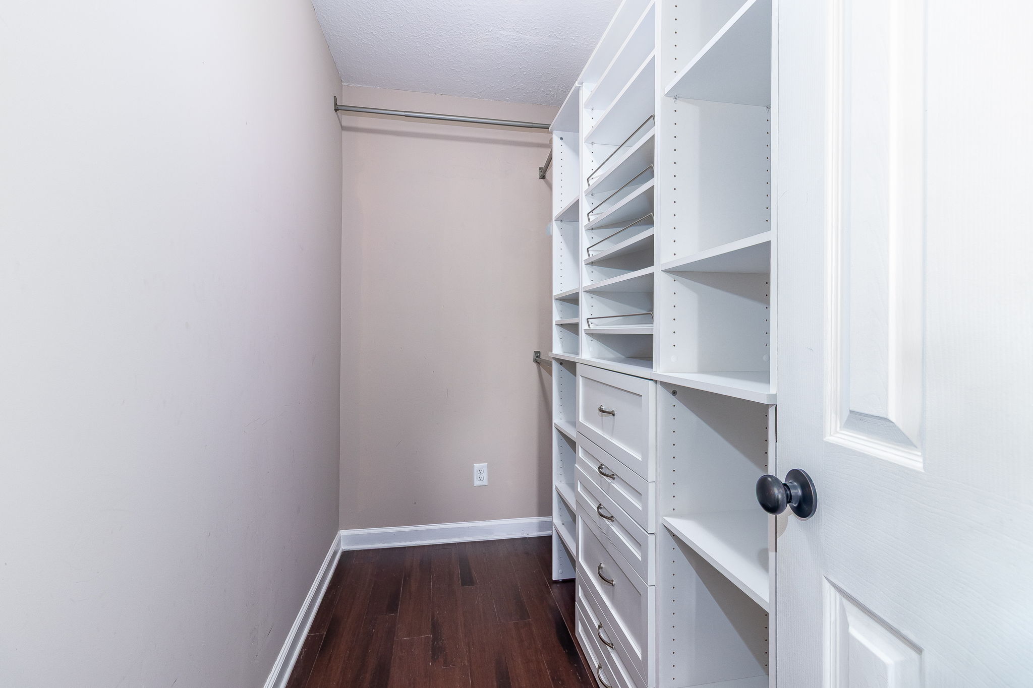Primary Bedroom Closet