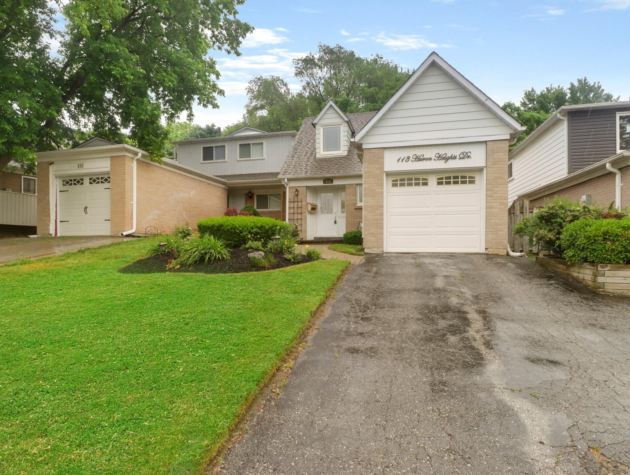 113 Huron Heights Dr, Newmarket, ON L3Y 3J8 REALPix Interior & Real