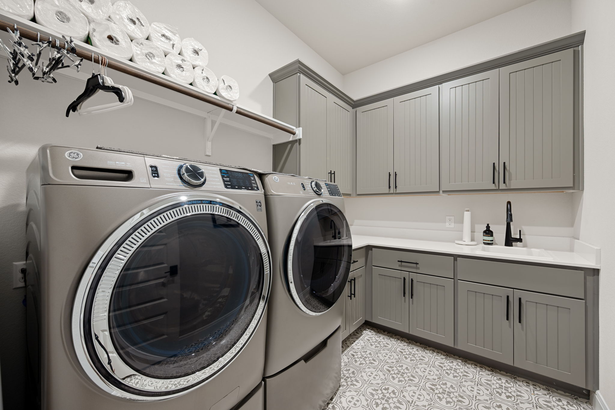  Photo 54