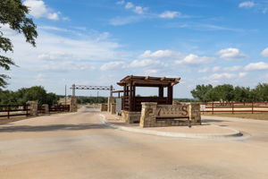  Photo 0