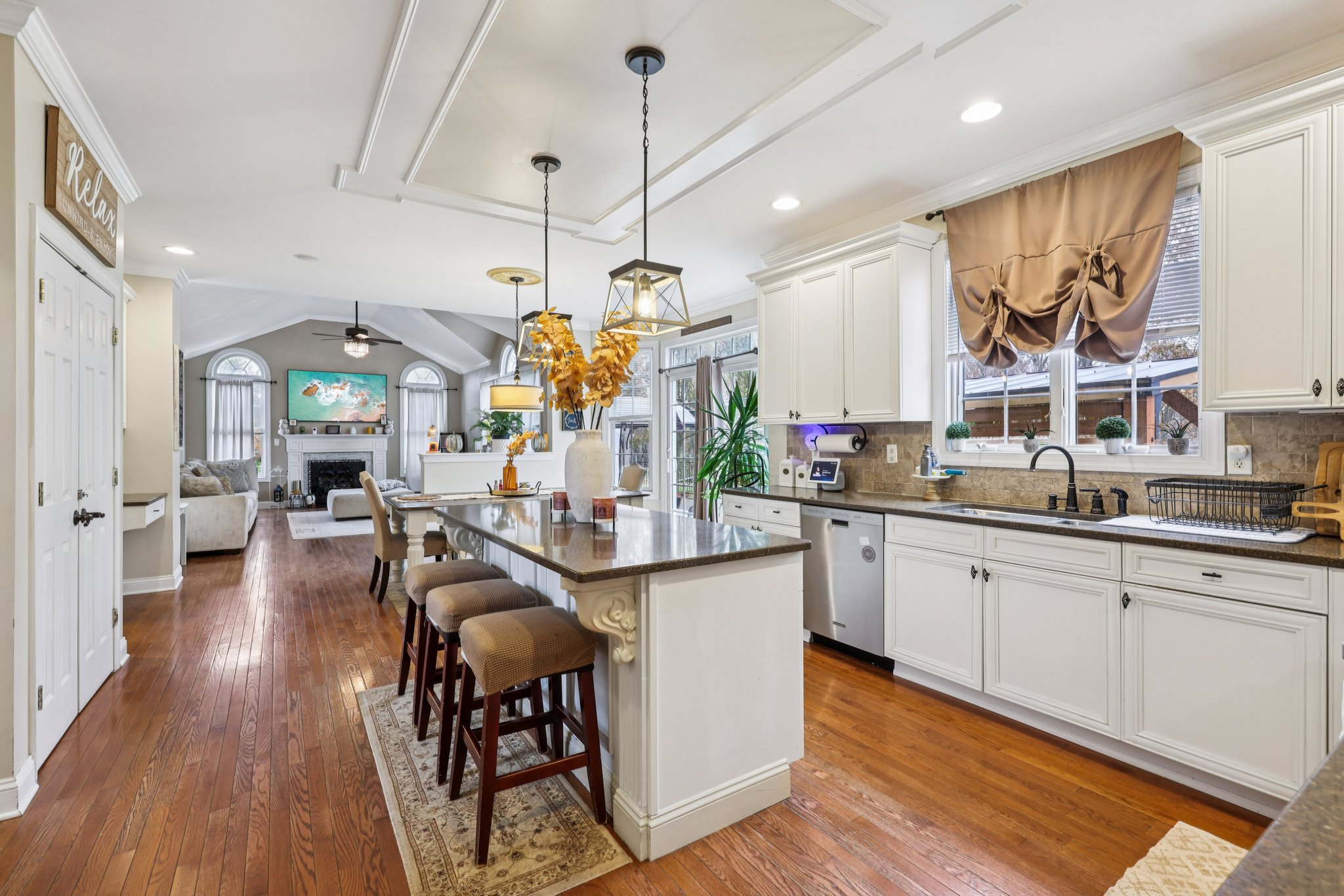 Junction Rd-L1311-018.jpg