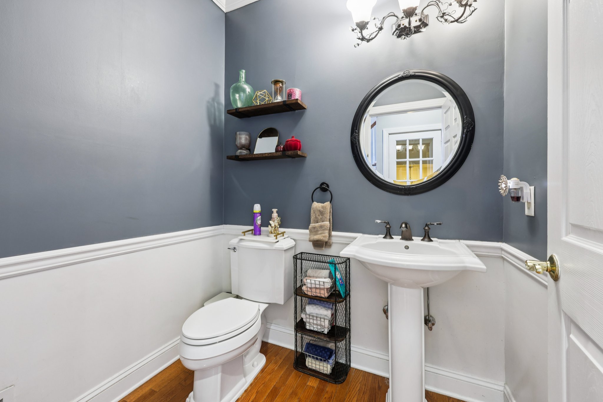 Junction Rd-L1311-025.jpg