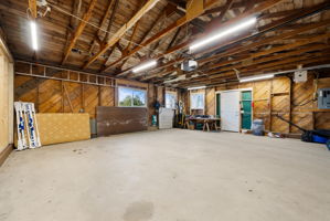  Photo 44