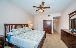 Master Bedroom1b