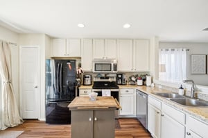 Mallard Ln-S1803-016.jpg