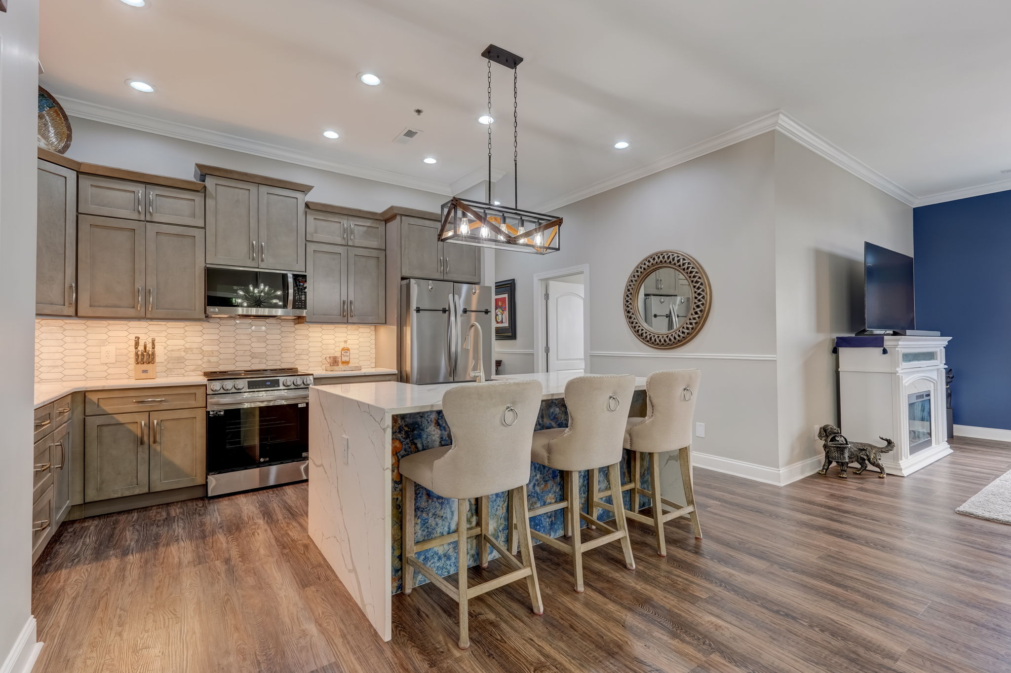 Kitchen/Breakfast Bar