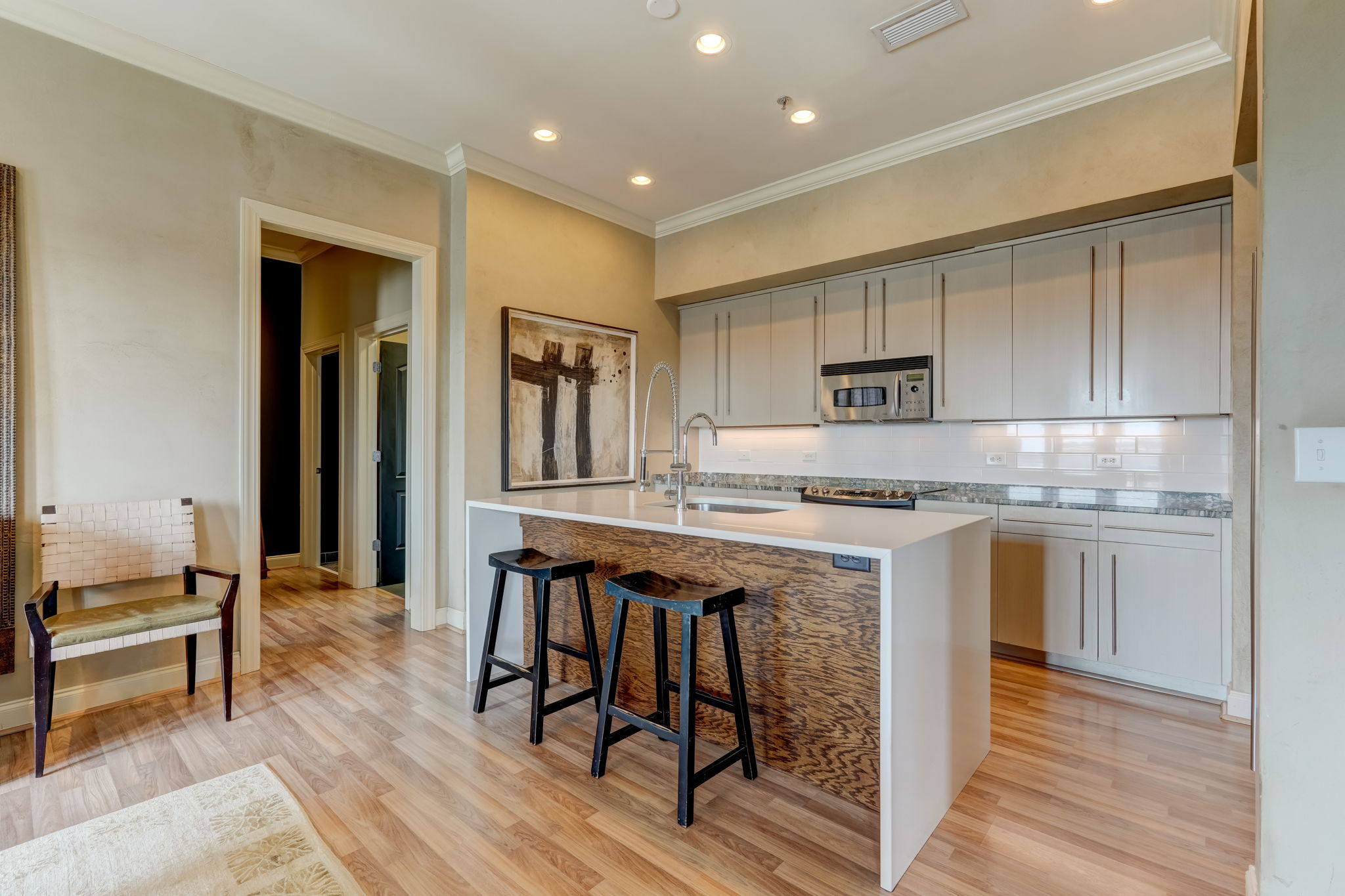 Kitchen/Breakfast Bar