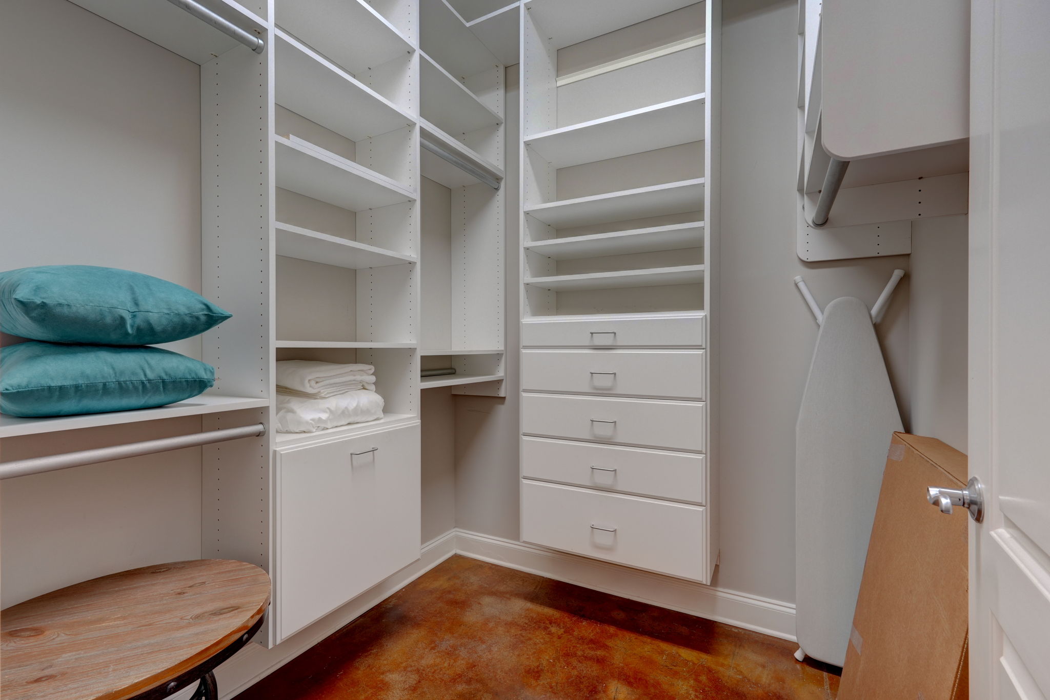 Primary Bedroom Closet