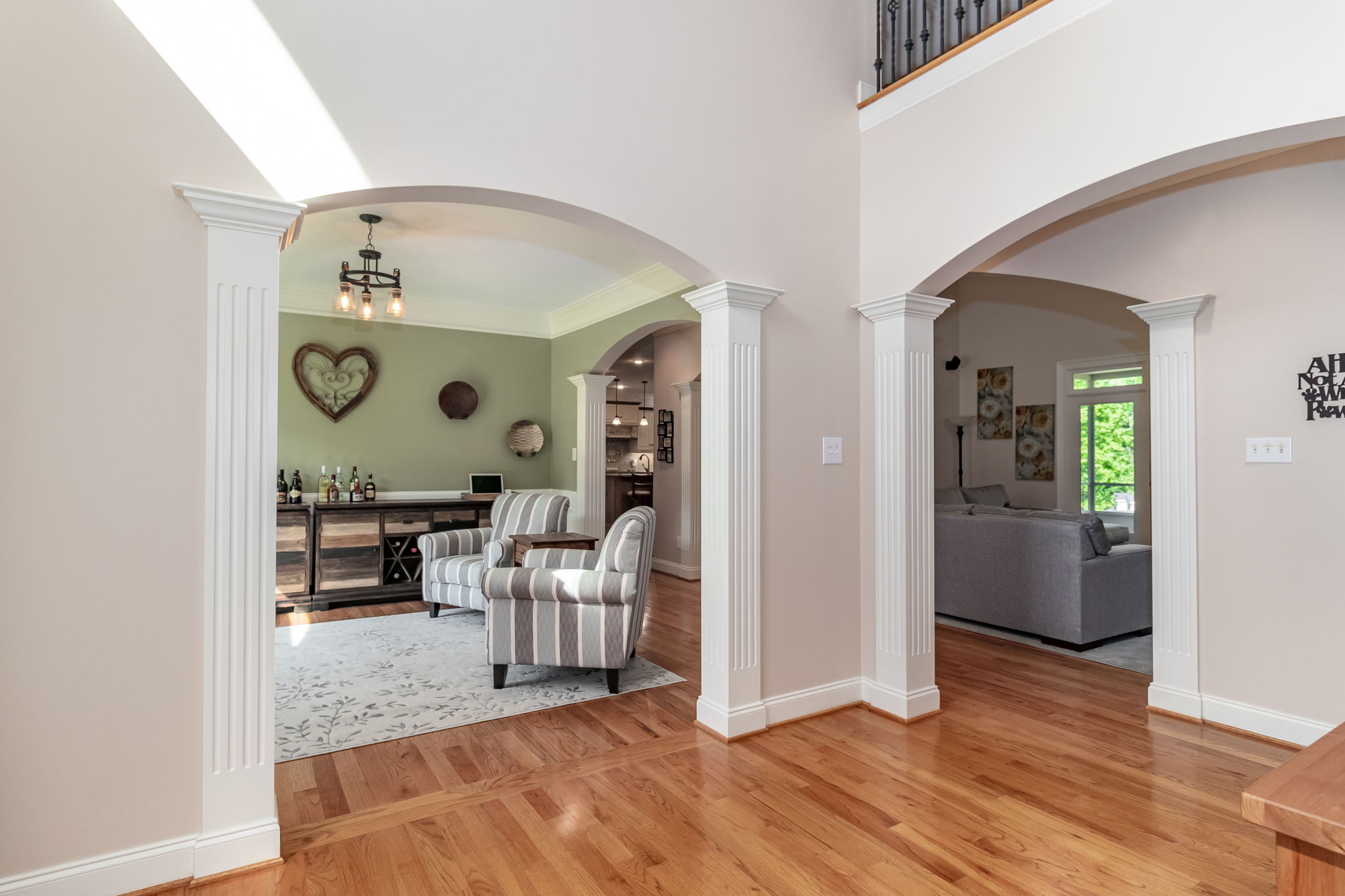 Entryway/Dining-Flex Room