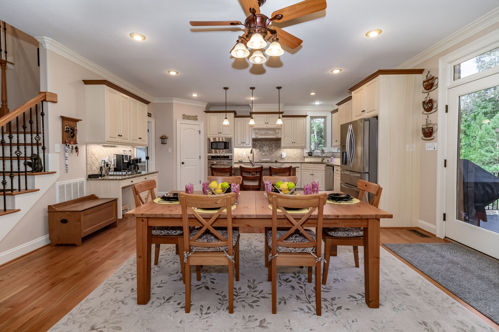 Kitchen/Breakfast Area