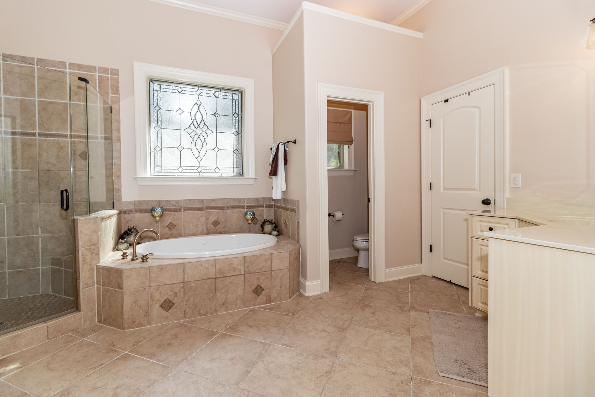 Owner's En-Suite Bath