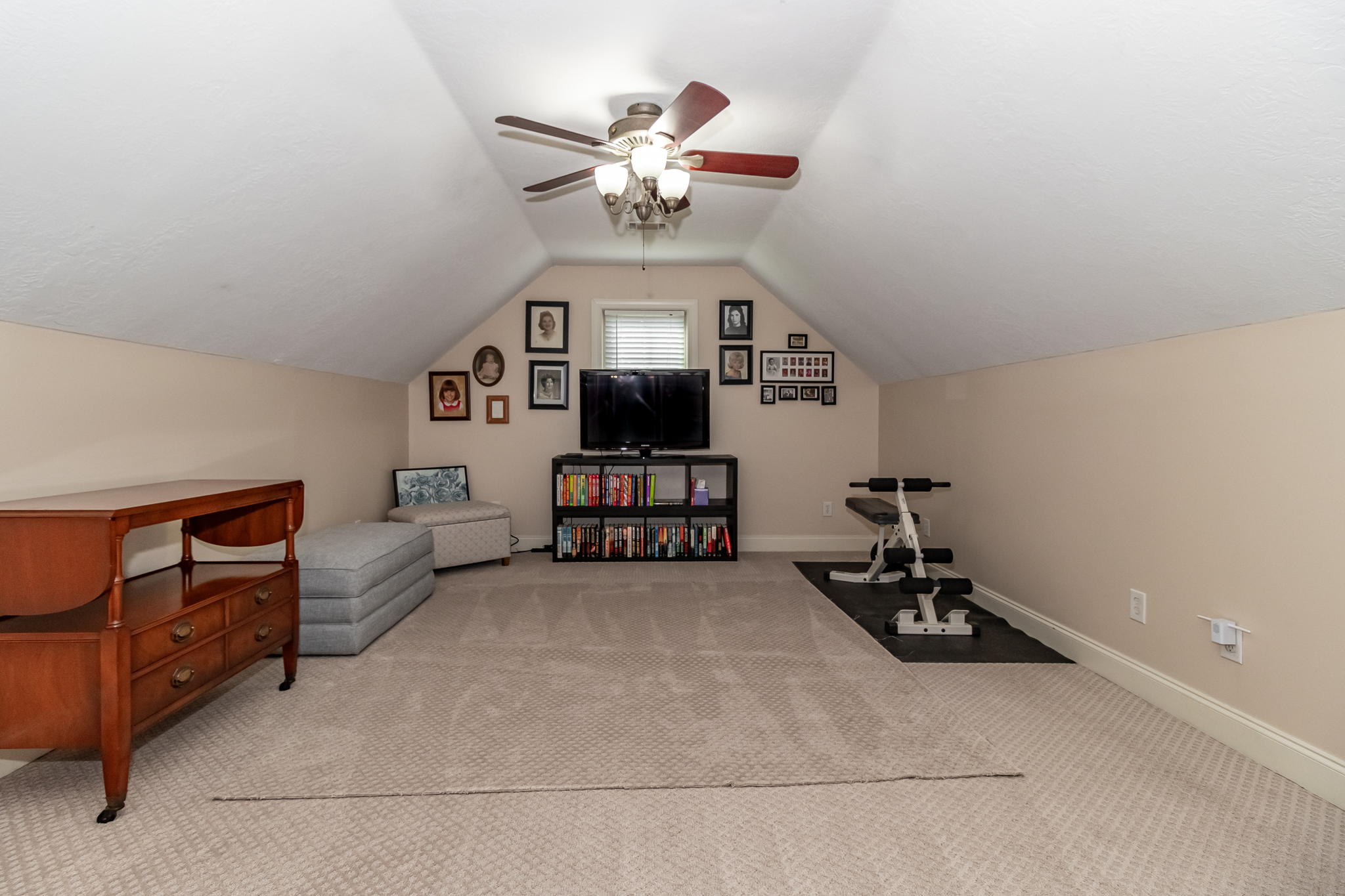 Bedroom/Bonus Room