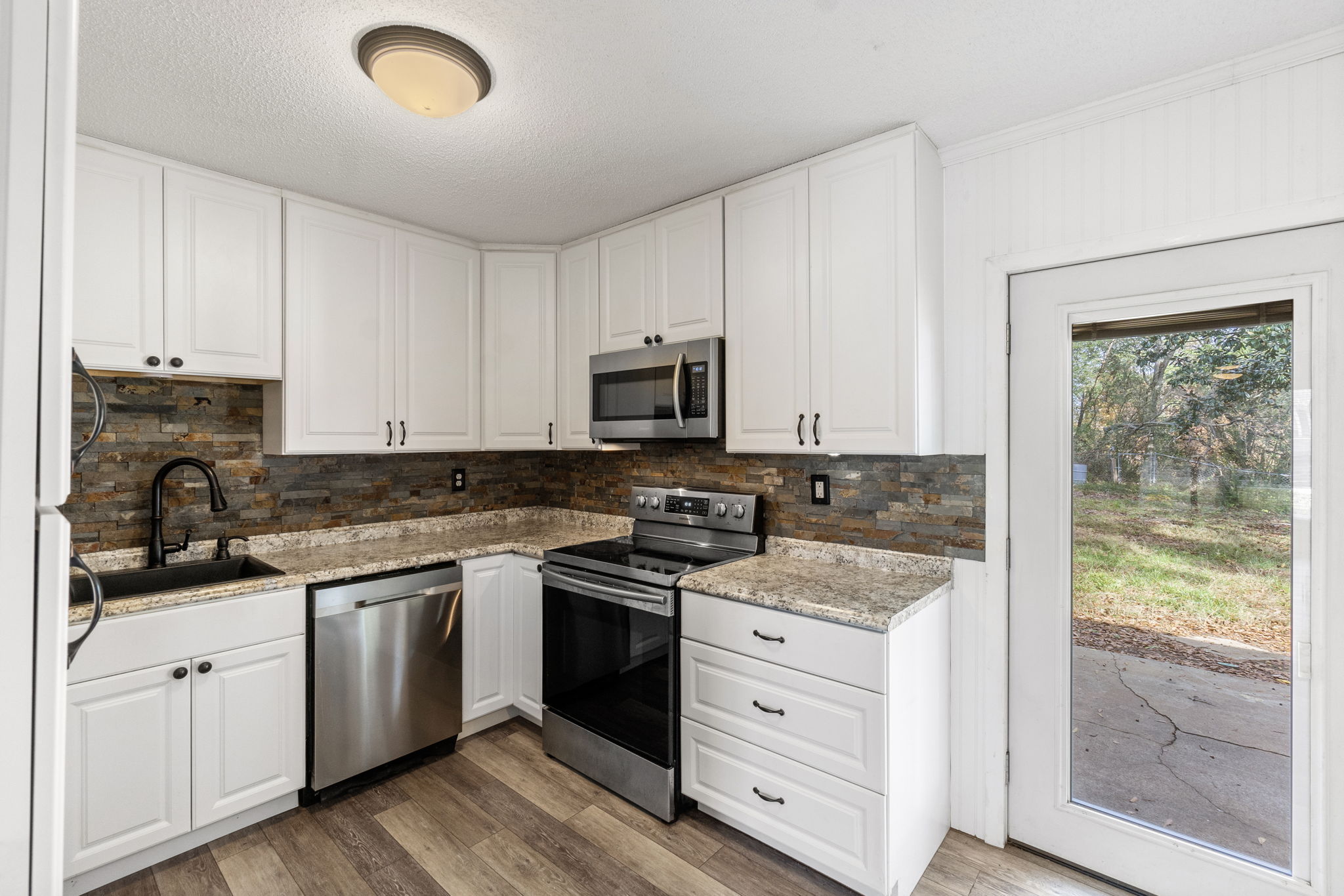 113 Osmond Dr, Taylors, SC 29687, USA Photo 13