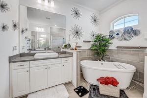  Renwick Pkwy-033
