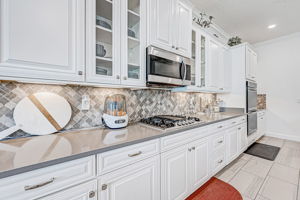 Renwick Pkwy-015