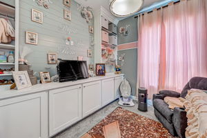  Renwick Pkwy-039