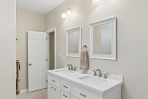  Photo 31