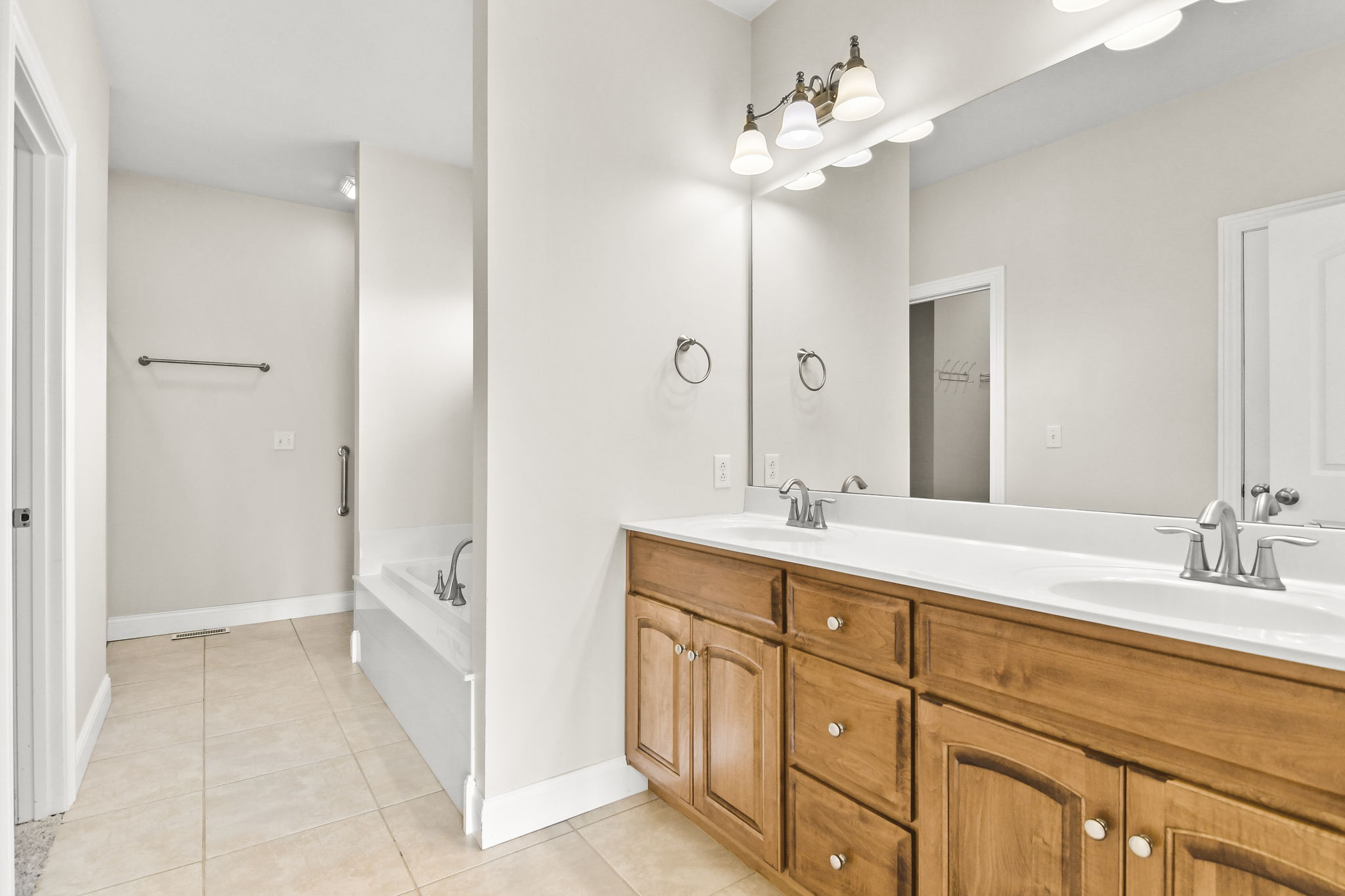 1130 Fountain Park Drive, Sherman, IL 62684 Design Eyes Photography