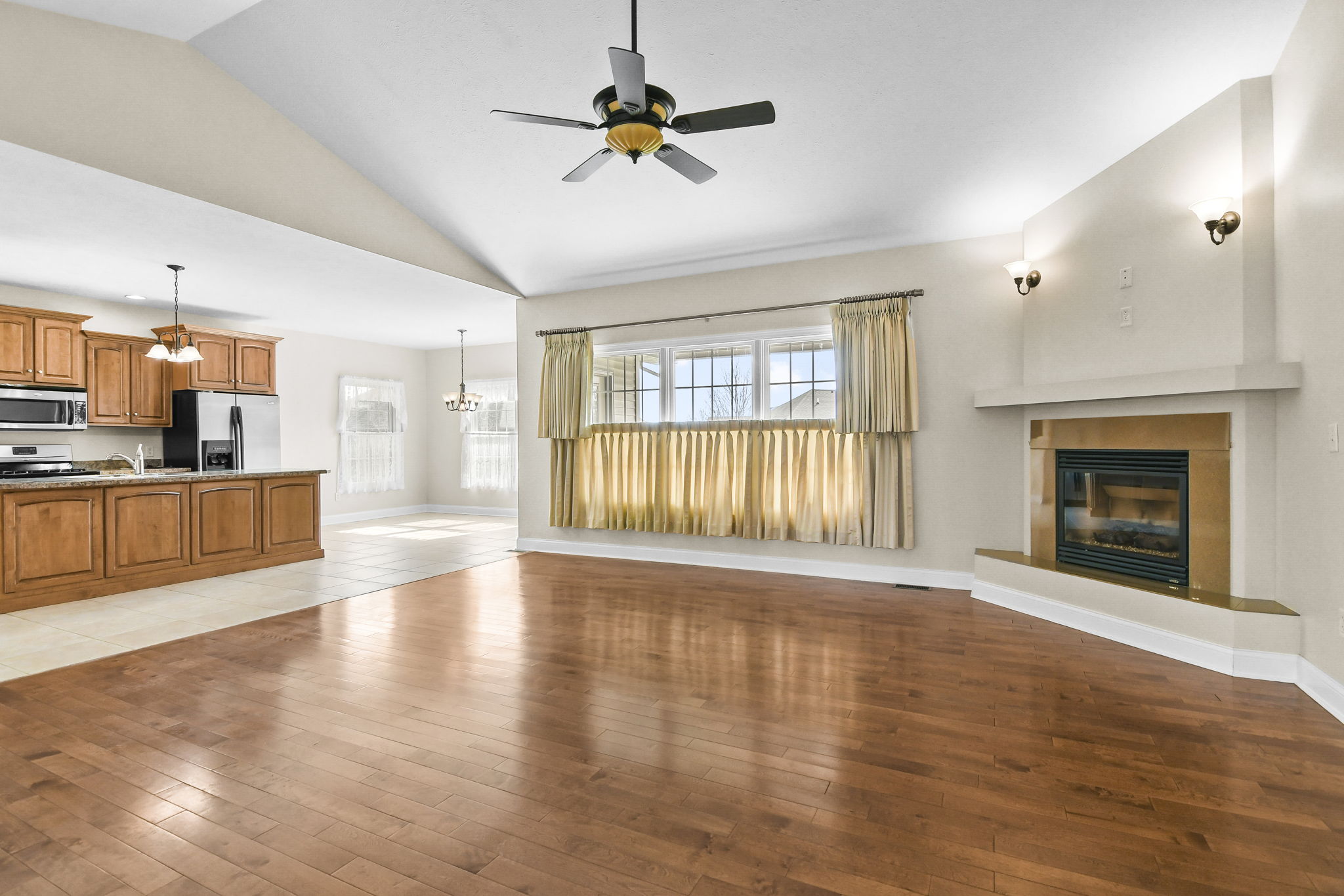 1130 Fountain Park Drive, Sherman, IL 62684 Design Eyes Photography