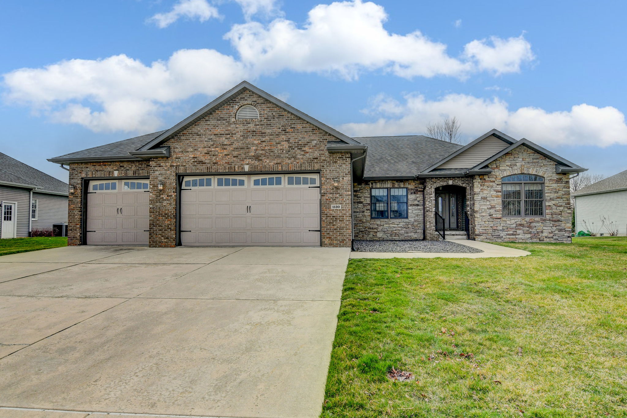 1130 Fountain Park Drive, Sherman, IL 62684 Design Eyes Photography