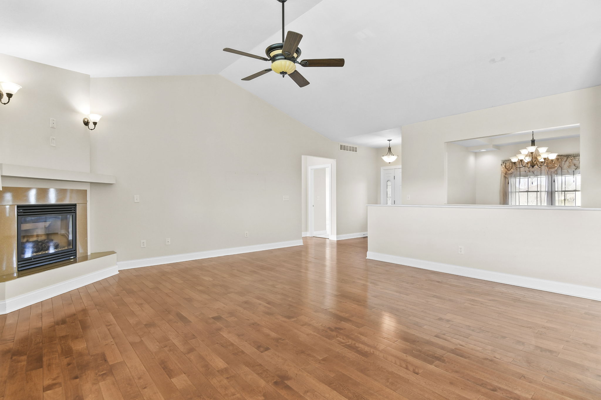 1130 Fountain Park Drive, Sherman, IL 62684 Design Eyes Photography