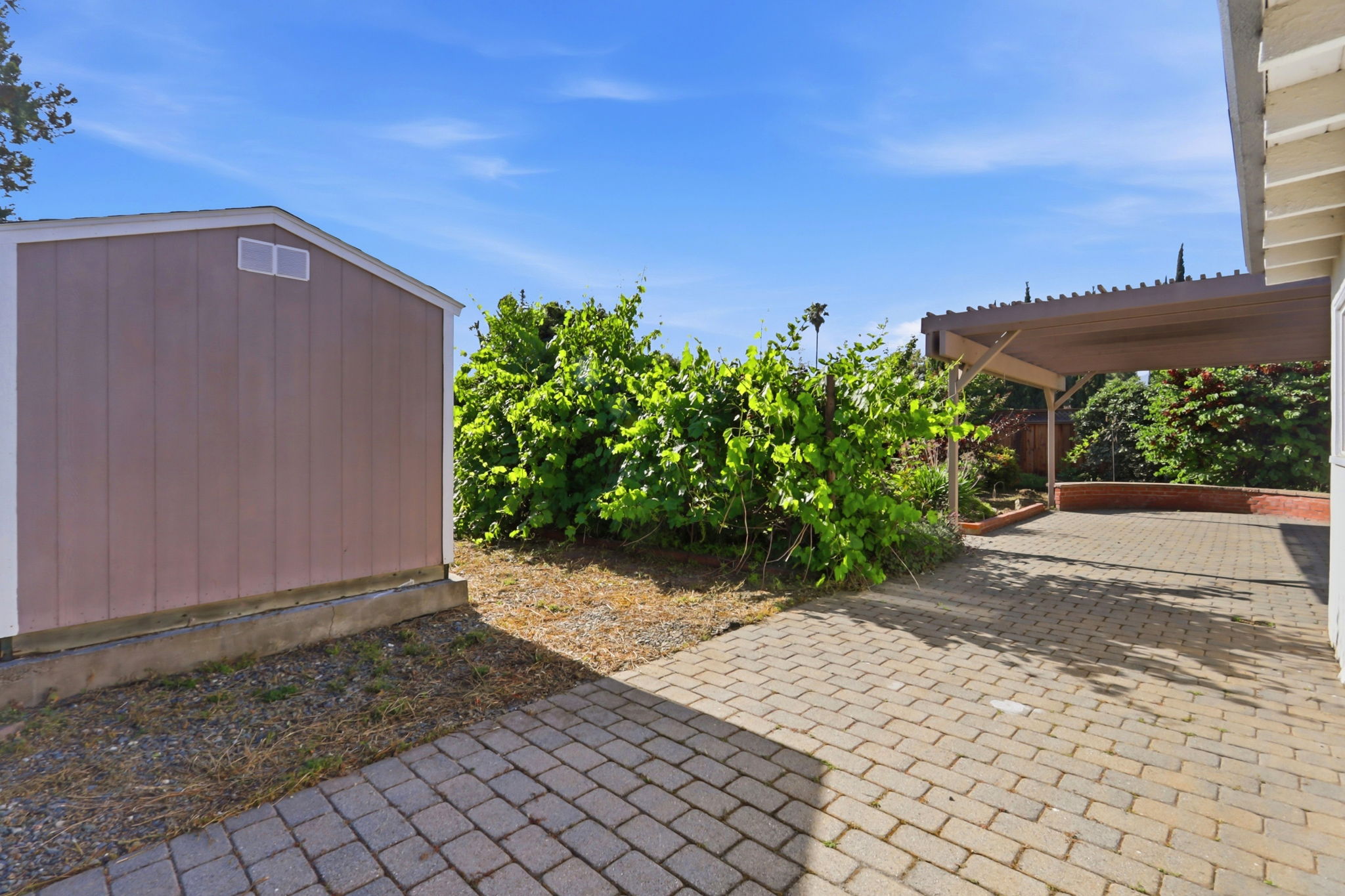 031_F8_1130 Normandy Dr