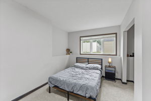 LL Bedroom 5/Office