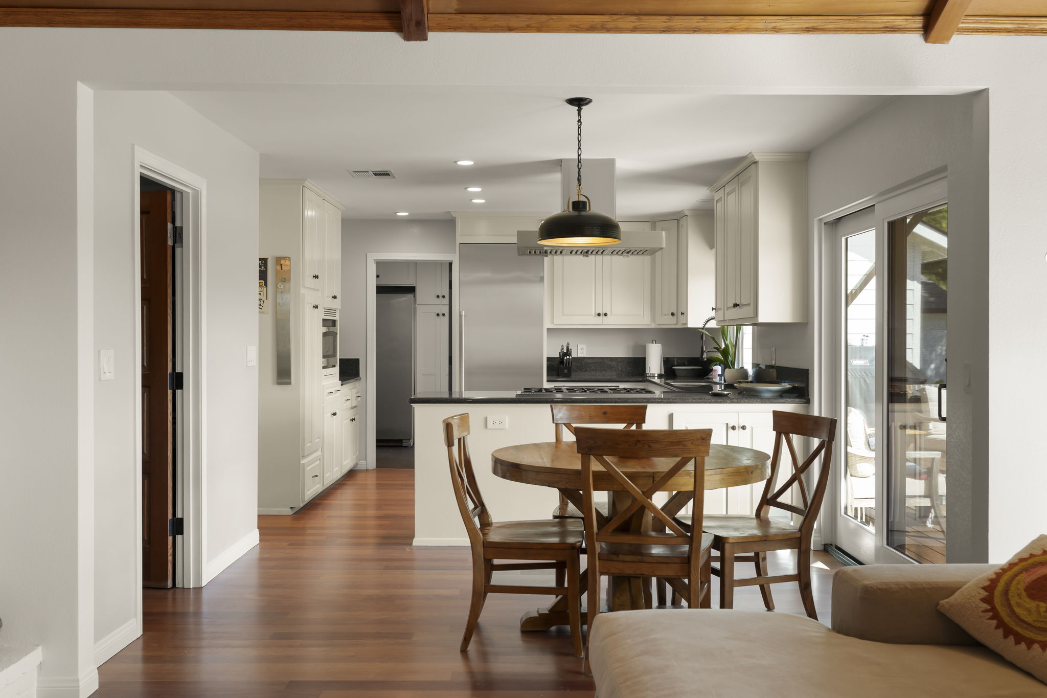  Photo 26