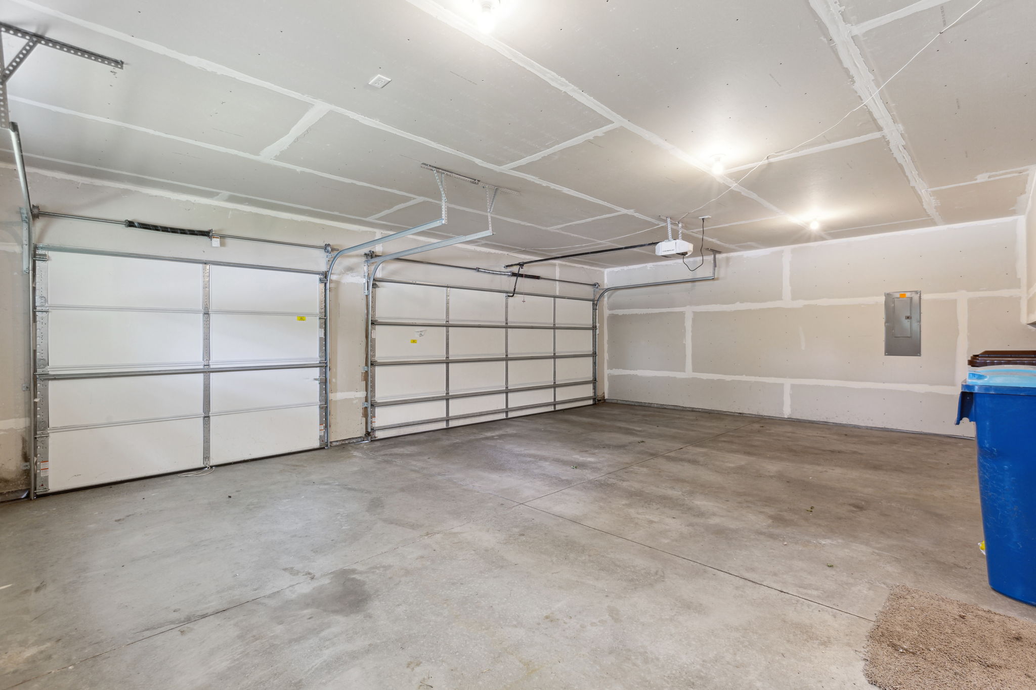 24_Interior