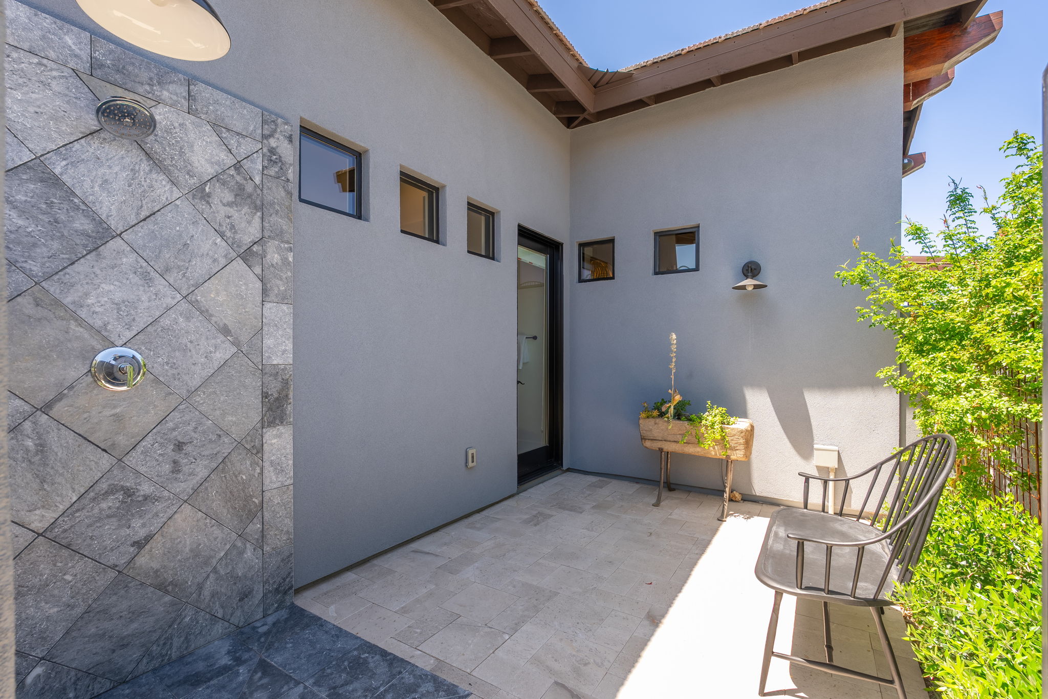  Photo 67