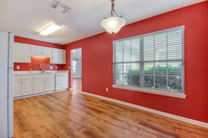 Breakfast Area / Kitchen