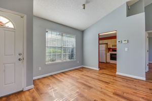 Foyer / Dining Area