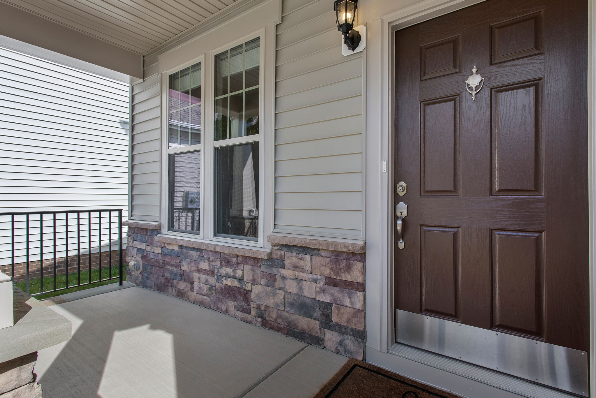 04-Front Porch