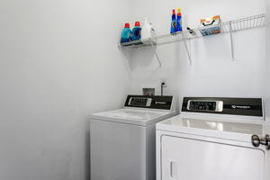 20-Laundry Room