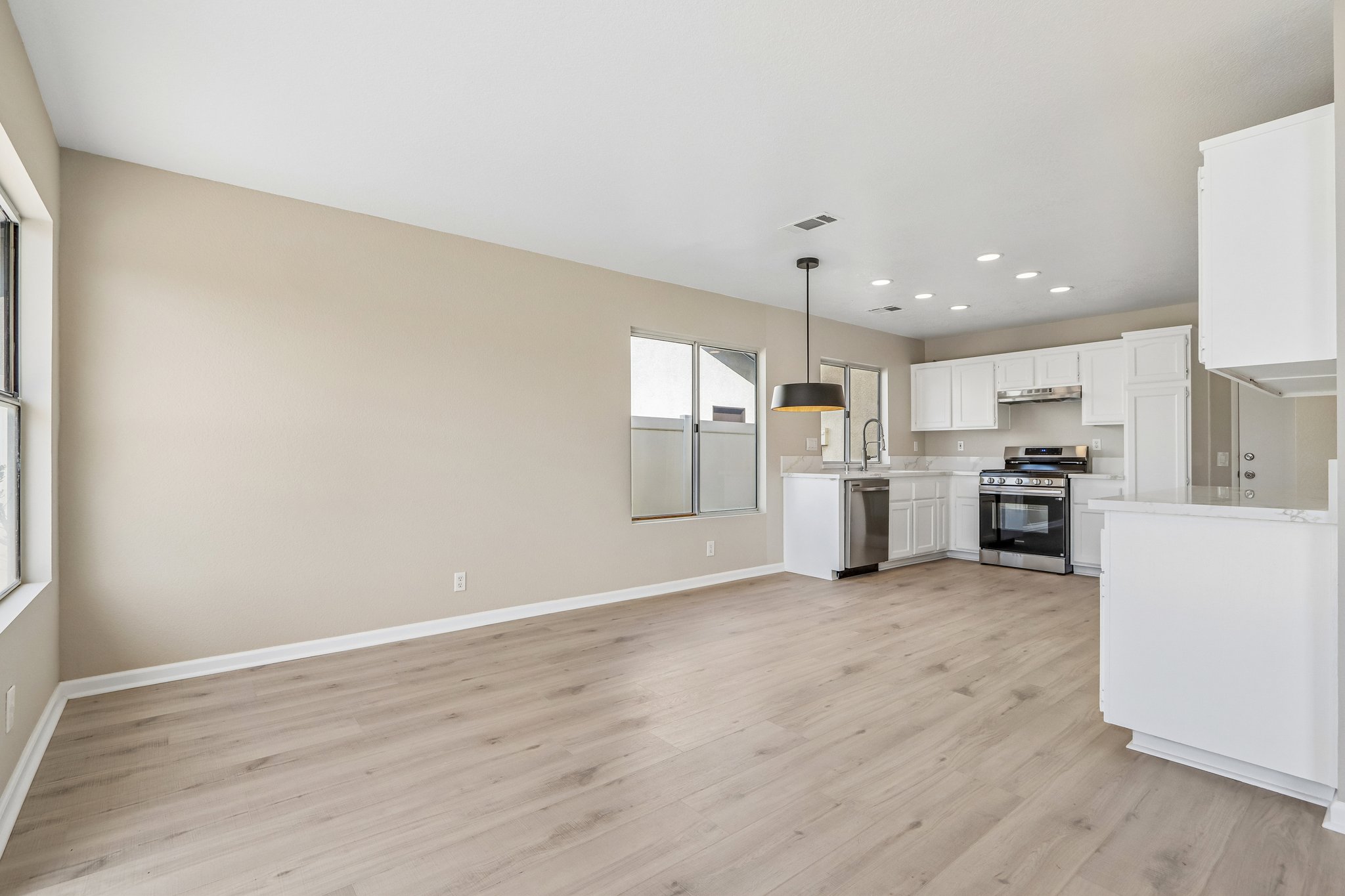 Autumnwood Ln-S1405-006.jpg